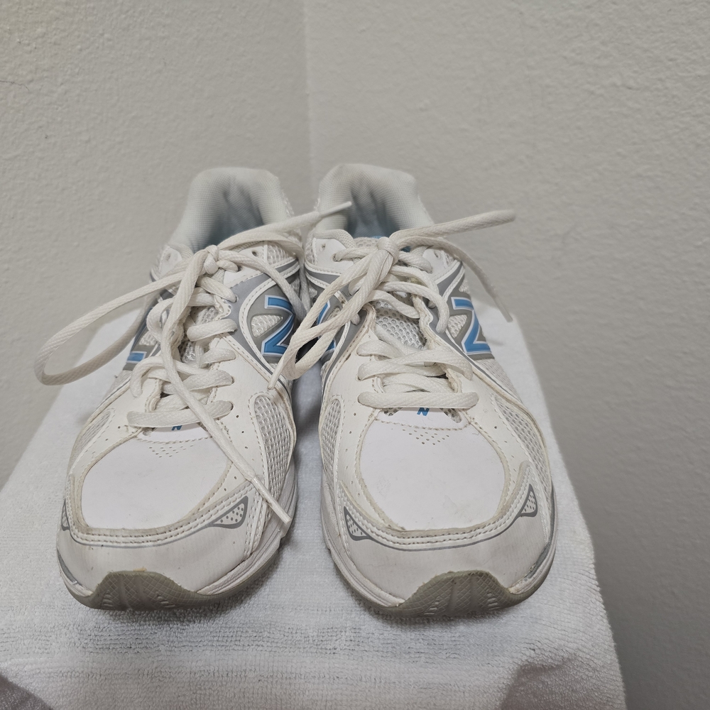 NEW BALANCE Sneakers SZ 5.5
